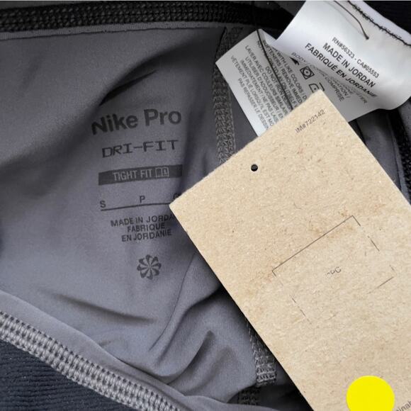 Nike Dri-Fit Pro 3/4 Tight Pant Leggings Athletic Excercise Iron Size Small New - Picture 7 of 7